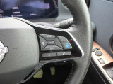 話題の運転支援装置プロパイロットが搭載されてます。アクセル、ブレーキ、ハンドルの操作をクルマがアシストしてくれます。