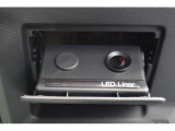 人気のディーラーオプション◆LEDアクセサリーライナー装備!昼間もLEDの輝きがクルマの存在感を際立たせます!