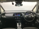 【前方視界】開放的な前方視界!運転がしやすく疲れにくいです♪窓が大きく、見通しがとっても良いおクルマですよ♪