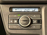 車内空調は&rdquo;AUTOエアコン&rdquo;にお任せ。運転に集中出来ますよ!