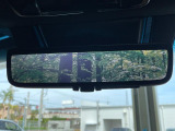 【デジタルインナーミラー】後席の大きな荷物や同乗者で後方が確認しづらい時でも安心!カメラが撮影した車両後方の映像をルームミラー内に表示。クリアな視界で状況の確認が可能です!