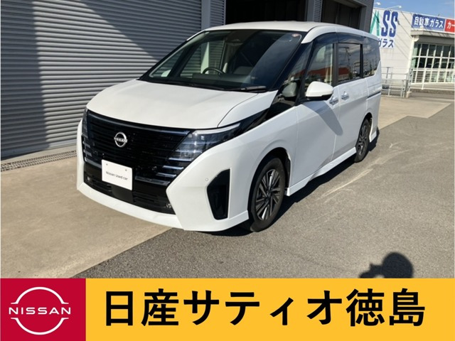 セレナ 1.4 e-POWER ハイウェイスターV 