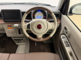 このハンドルを握った時に、車を所有している優越感を味わえますね