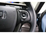 Hondaセンシングの機能のひとつ、アダプティブクルーズコントロール付!アクセルから足を離しても設定したスピードと前車との車間を保ち走行してくれます!車線維持もアシスト☆高速道路で疲労軽減ですね☆
