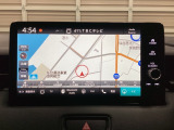 多機能と操作のしやすさを両立した、Honda CONNECT対応のナビディスプレーです。ETC2.0車載器もナビゲーション連動し、スマートフォン用Bluetoothユニット付きです。