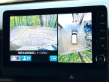 【マルチビューカメラシステム】専用のカメラにより、上から見下ろしたような視点で360度クルマの周囲を確認することができます☆死角部分も確認しやすく、狭い場所での切り返しや駐車もスムーズに行えます。