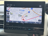 お出かけの際に安心のナビ付です☆バックカメラ機能で駐車もスムーズに行えます。