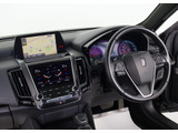 使いやすさや安全性を追求したステアリング周り!高級車ゆえにスイッチ類が多いのも特徴ですね!考え尽くされた配置ですぐに使いこなす事が出来ますのでご安心下さい!是非、体感してみて下さい!!