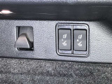 電動シートでございます☆