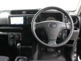 運転席廻りです。