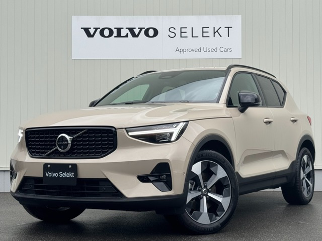 XC40 ウルトラ B4 AWD ダークエディション 4WD 