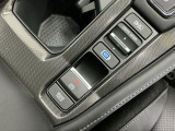 パーキングブレーキはスマートな電子制御式と合わせて渋滞時等にブレーキペダルから足を離しても停車状態を保持してくれるオートブレーキホールド機能で運転が楽になります。スタートはアクセルペダルを踏むだけ