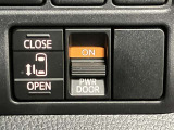 パワースライドドアです!運転席でラクラク操作!元気なお子様やワンちゃんのイタズラも防いでいただけます☆