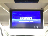 【後席用プルダウンモニター】後ろに乗車している人を飽きさせません♪ テレビやDVDビデオを見ながら楽しいドライブを♪使わない時は格納できますので、ジャマになる事もありません♪