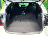 普段のお買い物や通勤、送迎等に十分な荷室スペースを確保しております。セカンドシートを倒すと、大きな荷物の積載も可能です♪