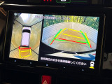 【パノラミックビューモニター】専用のカメラにより、上から見下ろしたような視点で360度クルマの周囲を確認することができます☆死角部分も確認しやすく、狭い場所での切り返しや駐車もスムーズに行えます。