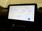 10.5インチのディスプレイオーディオ装着です。スマホとの通信で様々なサービスが楽しめます。TV視聴にも対応しています。