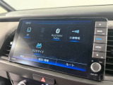 ナビゲーションの起動や検索の速度が速いホンダ純正メモリーナビ搭載。初めてお出掛けする場所でも快適・安心です。
