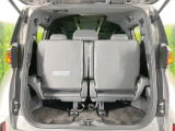 普段のお買い物や通勤、送迎等に十分な荷室スペースを確保しております。セカンドシートを倒すと、大きな荷物の積載も可能です♪