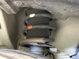 お車を安心してお乗りいただく為には、足回りの定期点検が欠かせません。サービスサポート(有償保証)では無料点検もご提供しており、安心のカーライフをお過ごしいただけるサポート体制が整っています。