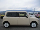 遠方のお客様は陸送にてお車のお届けも可能です。お気軽にお問い合わせください。