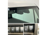 品質へのこだわり!フロアマットやシートなど車内をキレイに清掃し、ニオイや汚れなどを徹底的にクリーニングしてもらっております。室内はピカピカです☆
