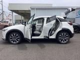 ディーラーの車が高いというイメージをお持ちのお客様、必見ですよ!ディーラーは諸費用が明確で安いので、是非、総額で検討して下さい!納車前点検の費用や全国統一保証の料金も含まれておりますのでご安心下さい