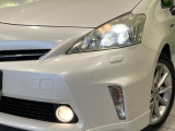 【LEDヘッドライト】悪天候や夜間走行時も良好な視界を確保し安心して運転できる高輝度LEDヘッドライトを装備!点灯速度が早く、消費電力も抑えられています。