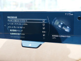 こちらのお車には先進安全装備が多数搭載されています。衝突被害を回避あるいは軽減するためのブレーキや、後方死角からの接近警報、車線逸脱を防止する警報装置など、詳しくはスタッフまでお尋ねください。