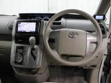 運転席廻りです。