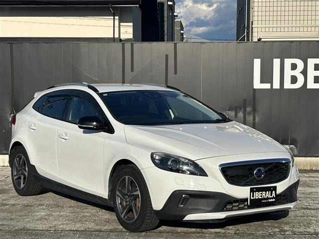 V40クロスカントリーT5 4WD4WD 本革シート