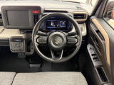 このハンドルを握った時に、車を所有している優越感を味わえますね