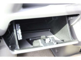 グローブBOX