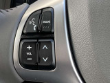 手元でナビの音量調整等が出来るのでナビの操作によるわき見運転を防止することが出来ます。