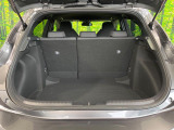 普段のお買い物や通勤、送迎等に十分な荷室スペースを確保しております。セカンドシートを倒すと、大きな荷物の積載も可能です♪