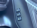 【メモリー機能付きパワーシート】ドライバーごとに設定したシート位置を記憶して、ボタン一つで切り替えできる便利な機能!運転する方が複数名いらっしゃるご家庭におすすめです♪