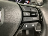 【アダプティブ・クルーズ・コントロール】予め設定した車速内でクルマが自動的に加減速。 前走車との適切な車間距離を維持しながら追従走行し、高速道路でのドライバーの疲労を軽減してくれる嬉しい機能付♪