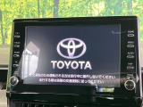 【ナビ機能付き9型ディスプレイオーディオ】ナビ機能搭載の他、お持ちのスマートフォンと連携して、ナビやbluetoothでの音楽再生が可能です♪デザインはもちろん操作性も良好!