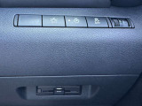 ハンドルヒーター付き☆冬場の運転ってハンドルを握る手も冷たくなりますよね。。そんな時はハンドルヒーターをお使いいただくと、ハンドルがポカポカしてきて心地いいですよ☆ETCも付いてます♪♪
