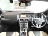 V40クロスカントリー D4 アクティブ エディション ディーゼル 