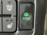 ★ECONスイッチ★ エコドライブを加速しよう!スイッチをONにすると、運転の仕方によるロスを抑え込み燃費をよくするようクルマが頑張ります(*^ー^*)燃費向上にチャレンジ♪