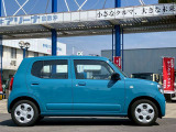 メーカー保証となります。一般保証は新規登録日より初回車検日まで(3年60,000km)、特定保証は新規登録日より5年100,000kmまでとなります。