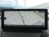 マツダコネクトの8.8インチワイドセンターディスプレイです。『Android Auto』『Apple CarPlay』や独自のコネクテッドサービスに対応したインターフェイスシステムです。