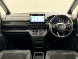 いつでも気持ちよく運転できて、使い勝手のいい収納や体をケアするシート、細部にまでこだわったインテリア♪