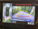 【パノラミックビューモニター】専用のカメラにより、上から見下ろしたような視点で360度クルマの周囲を確認することができます☆死角部分も確認しやすく、狭い場所での切り返しや駐車もスムーズに行えます。