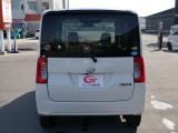 清潔感と高級感を兼ね備えたパールホワイトの車体色です。掲載情報以外にも気になる点がございましたら、お気軽にお問い合わせください!
