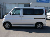 すべての車に外装のコーティングと各種ルームクリーニングを施工いたします!外装も内装も愛車はいつもピカピカキレイが気持ちいいですね♪