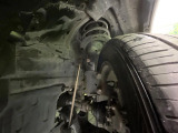 お車を安心してお乗りいただく為には、足回りの定期点検が欠かせません。サービスサポート(有償保証)では無料点検もご提供しており、安心のカーライフをお過ごしいただけるサポート体制が整っています。