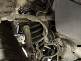 お車を安心してお乗りいただく為には、足回りの定期点検が欠かせません。サービスサポート(有償保証)では無料点検もご提供しており、安心のカーライフをお過ごしいただけるサポート体制が整っています。