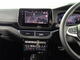 純正ナビゲーションも搭載しております。車両設定等ナビ画面にて設定することができます。